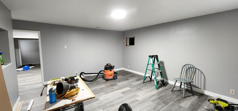 Building Photo - 3401 Hazelwood Ln
