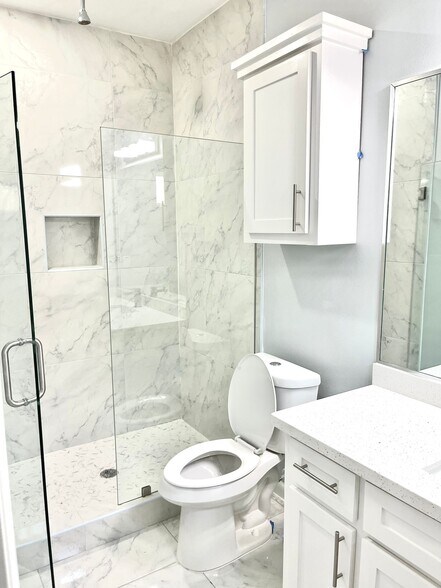 Building Photo - 1019 N Abbey Ave