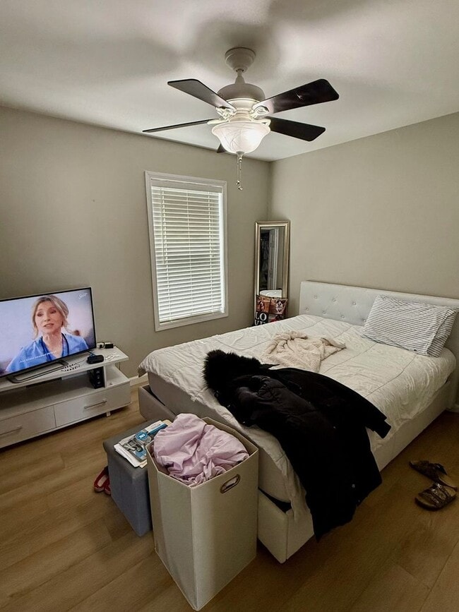 Building Photo - Updated 3BR Home with Luxury Vinyl Plank Flooring Throughout & Spacious Yard