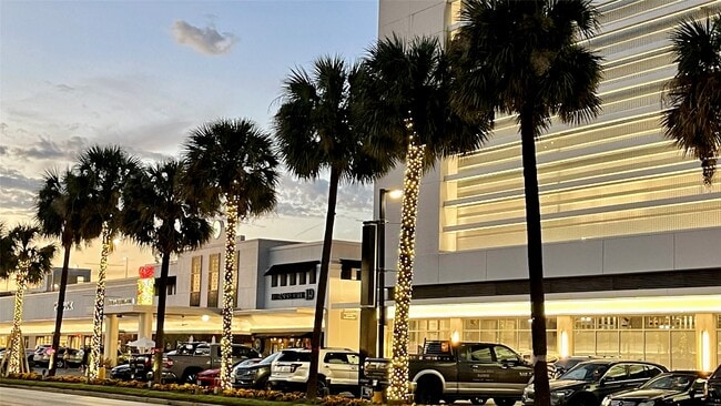 Building Photo - 1013 Gross St