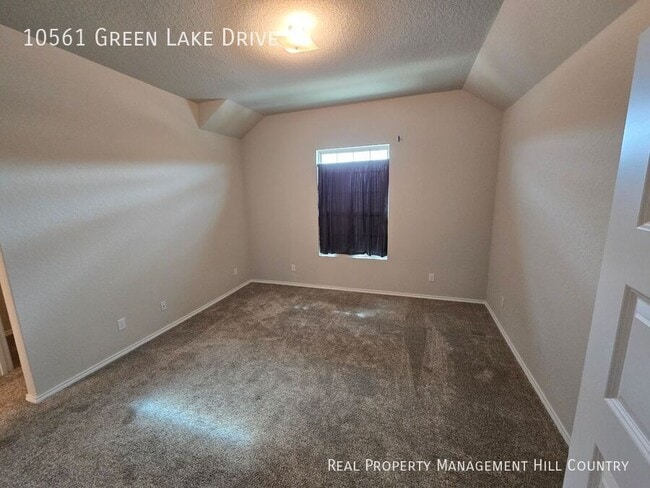 Building Photo - 10561 Grn Lk Dr