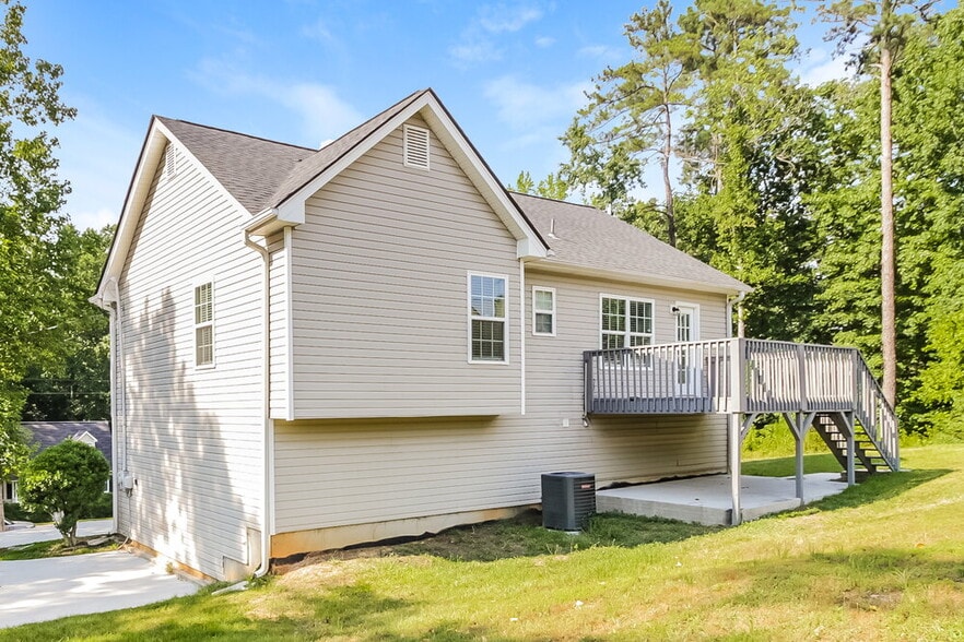 Building Photo - 7336 Westwood Ln