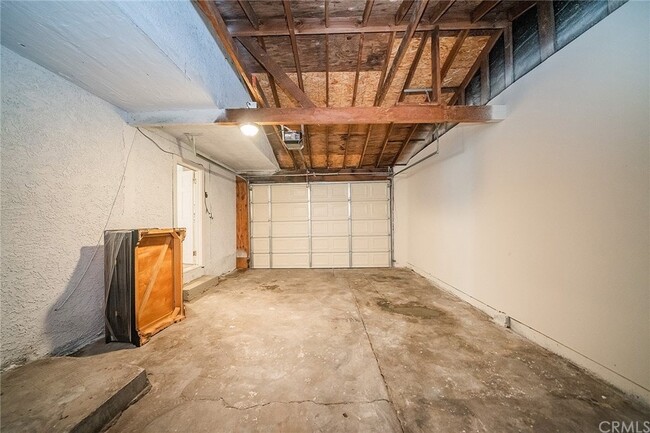 Building Photo - 803 E 89th St