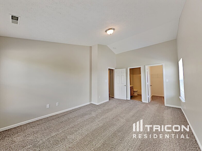 Building Photo - 4066 Knollwood Ave