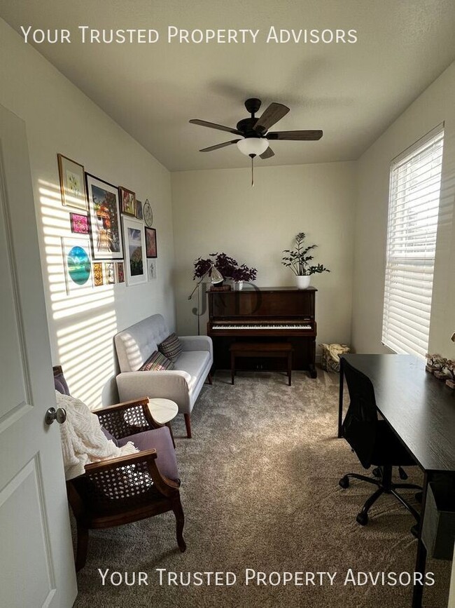 Building Photo - 5096 Putney Hill Rd