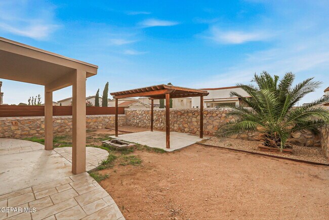 Building Photo - 14949 Jerry Armstrong Ct