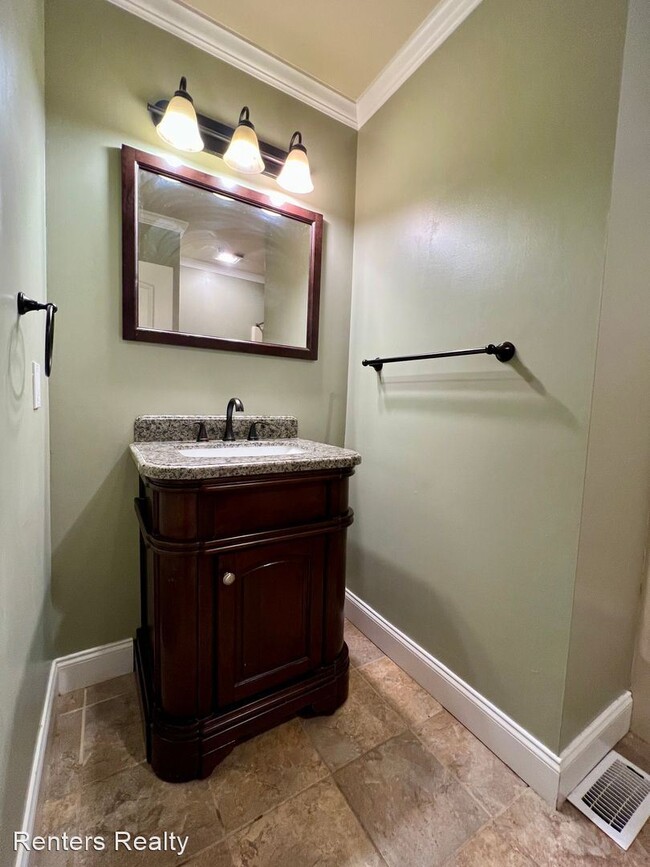Building Photo - 3 br, 2 bath House - 3639 N Crestview Dr NW