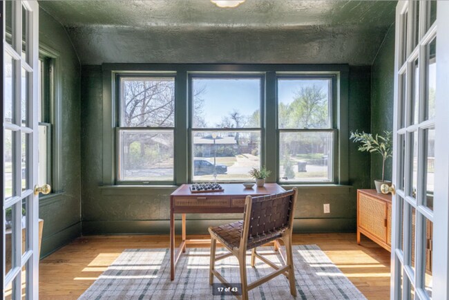 Building Photo - 4 Bed 3 Bath in Uptown OKC