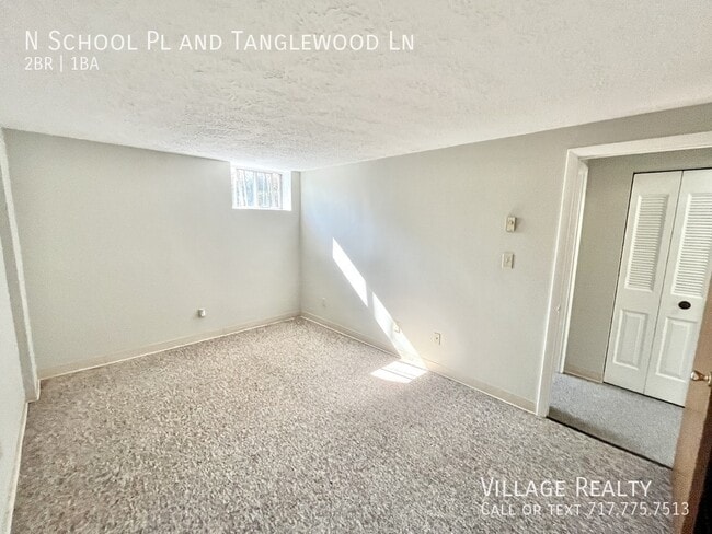 Building Photo - 343 N School Pl