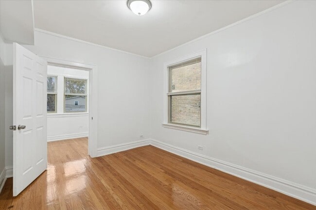 Building Photo - 5412 N Kimball Ave