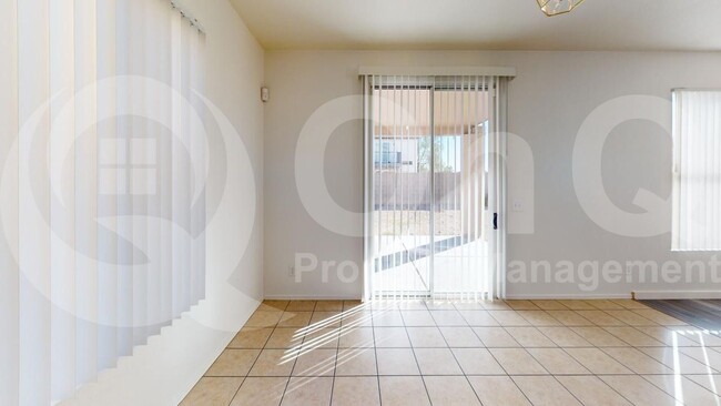 Building Photo - 1351 Burdock Dr S