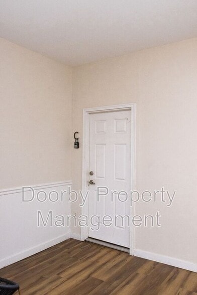 Building Photo - 1815 Bailey Ave