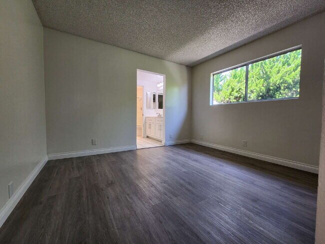 Building Photo - Costa Serena 55+.  3 Bedrooms/2 full baths