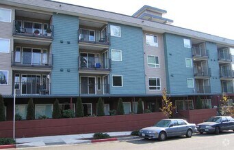 Building Photo - RM Rosemont Apartments