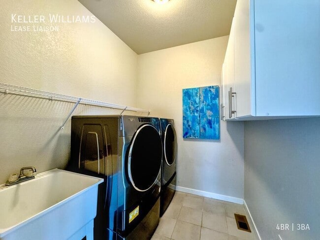 Building Photo - 9344 Beaver Brook Dr