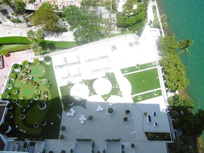 Building Photo - 770 Claughton Island Dr