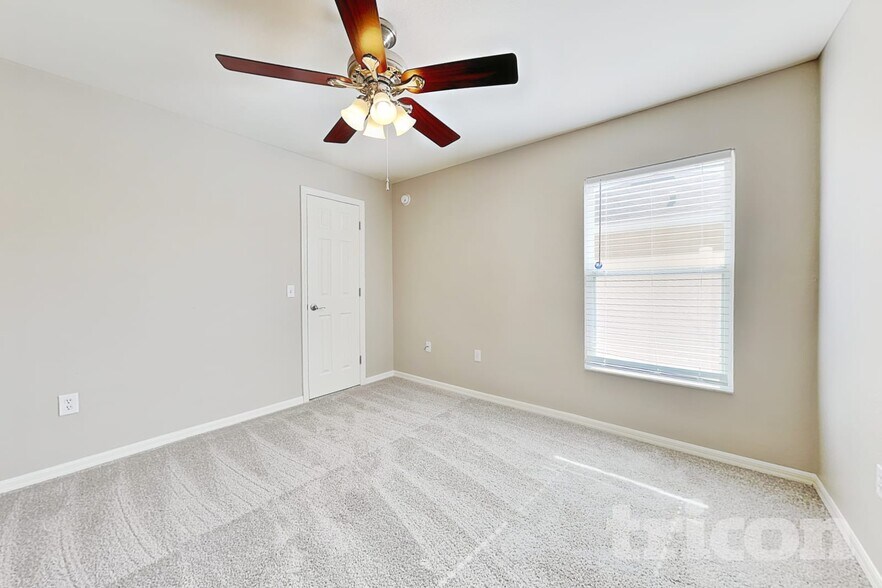 Building Photo - 10752 Carloway Hills Dr