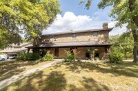 Building Photo - 3302 Belle Meade Dr