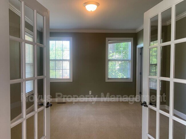 Building Photo - 119 Tullamore Trail