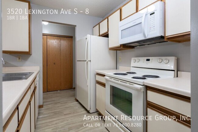 Building Photo - 3520 Lexington Ave S