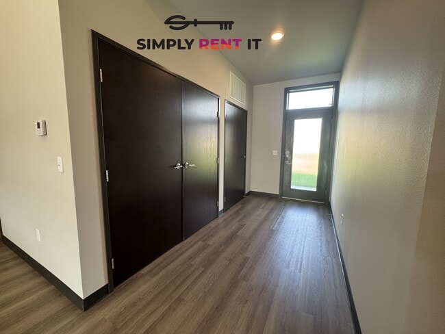 Building Photo - New 3 Bedroom, 3 Bathroom Sublease Brick Towne Ames Townhome