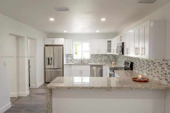 Building Photo - 6634 SW 76th Terrace