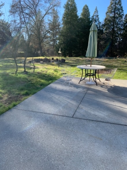 Building Photo - 123 Adam Ave