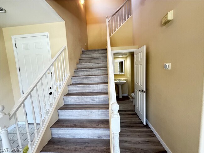Building Photo - 5360 Cielo Oro St