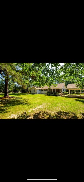 Building Photo - 6065 Val Del Rd