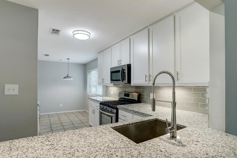 Building Photo - 45 Artesia