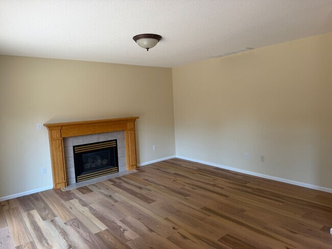 Building Photo - Great Home on Culdesac !!!