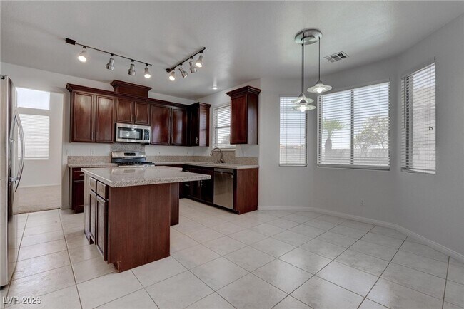 Building Photo - 242 Water Bridge Ct