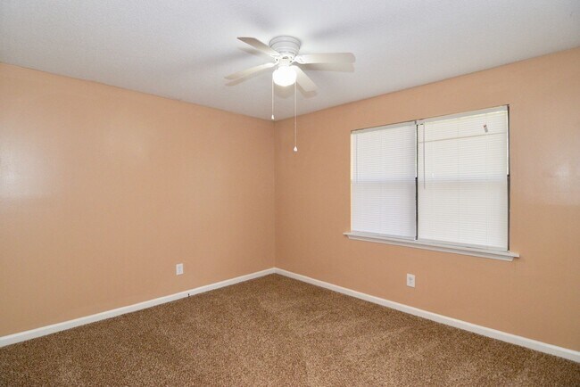 Building Photo - 4154 Arlington Rd