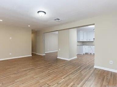 Building Photo - 2623 Irwin Dr