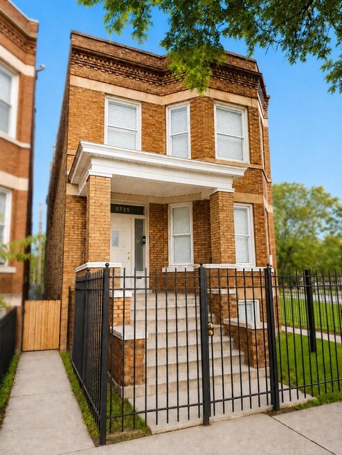 Building Photo - 5735 S Marshfield Ave