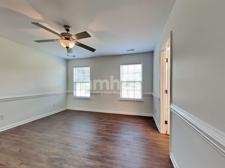 Building Photo - 2568 Fiddlers Glenn Dr