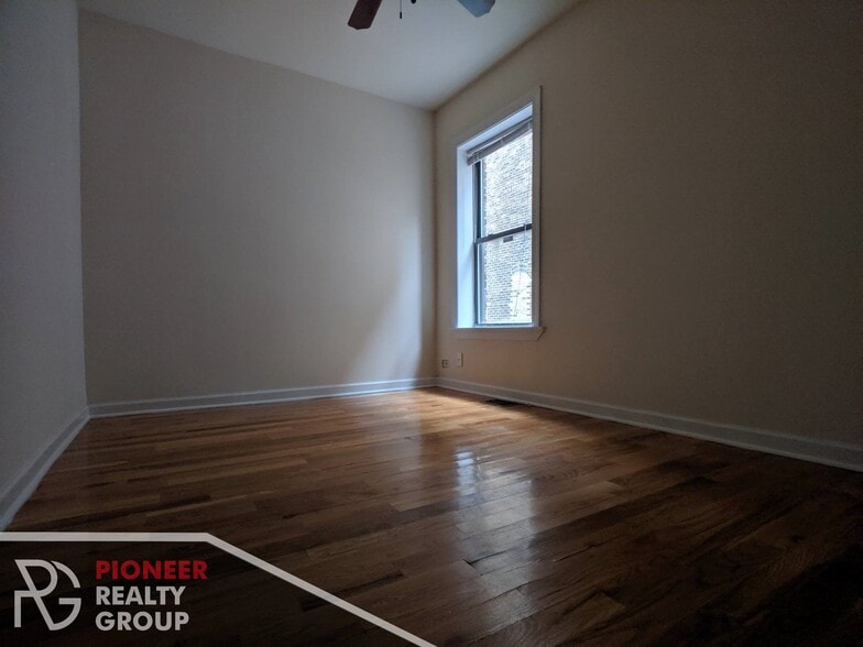 Building Photo - 3832 N Fremont St