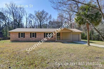 Building Photo - This charming brick ranch home at 2825 Fra...