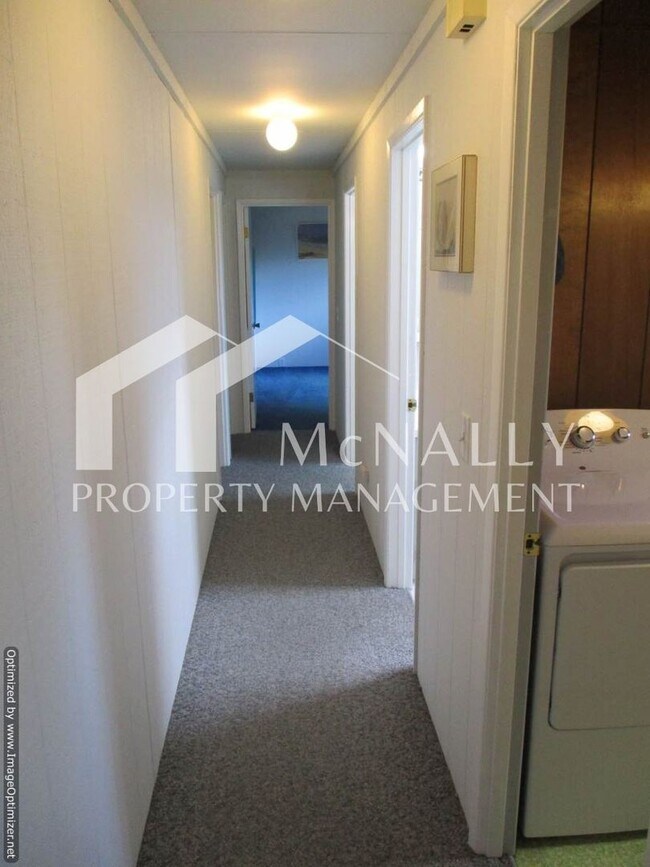 Building Photo - 10706 82nd Ave Ct NW