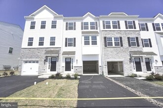 Building Photo - 148 Bell Ct
