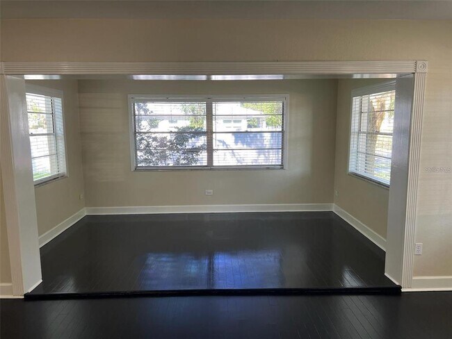 Building Photo - 4122 W Empedrado St