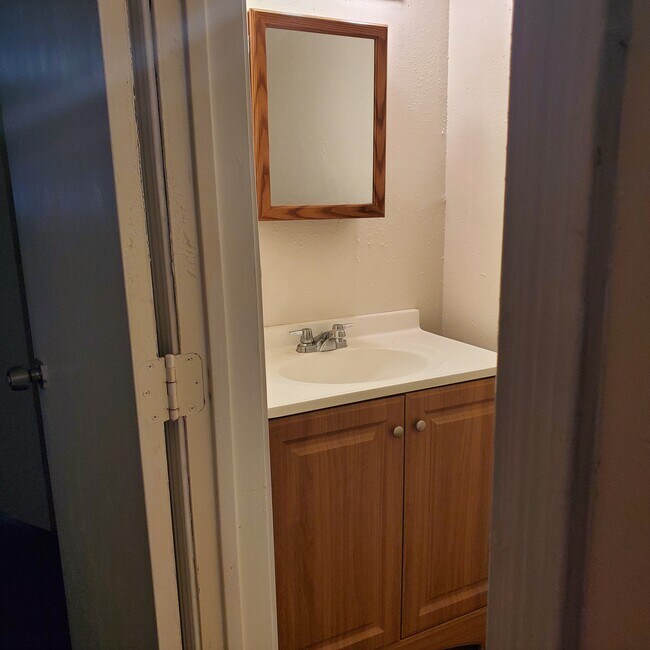 Building Photo - 2119 Greenbriar Colony Dr