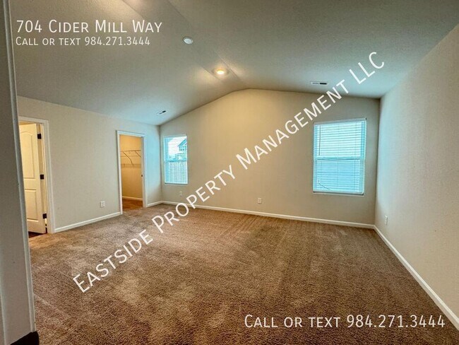 Building Photo - 704 Cider Ml Wy
