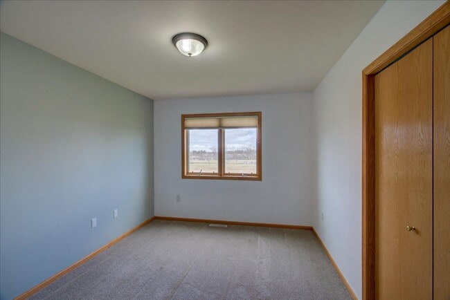 Building Photo - 2644 Mica Rd