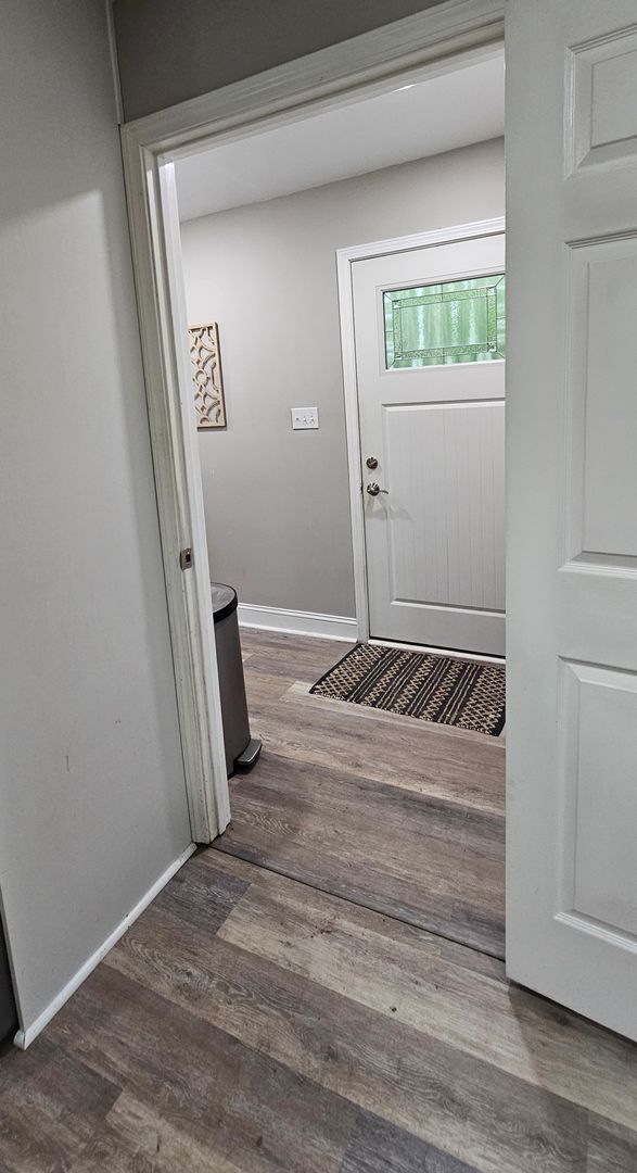 Building Photo - Charming 3-Bedroom Home on Spacious ¾ Acre...