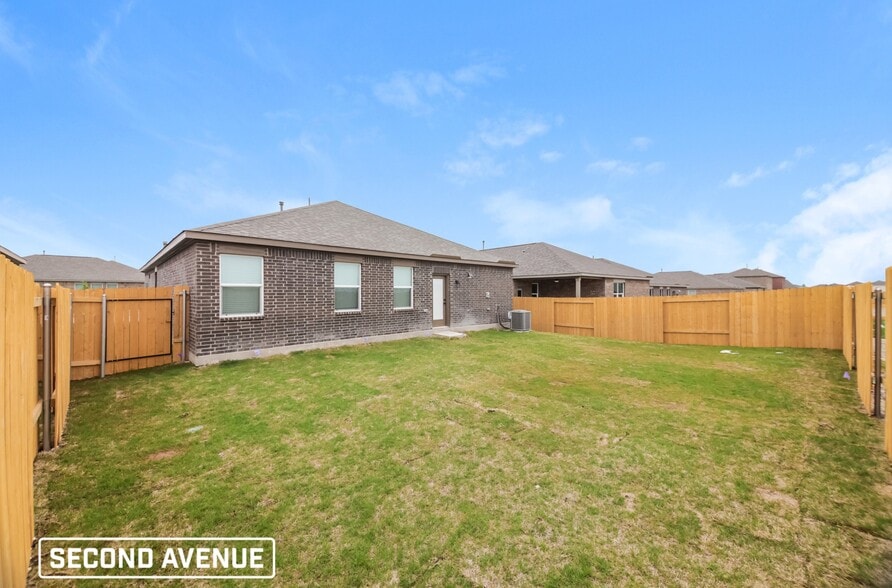 Building Photo - 613 Emerson Dr