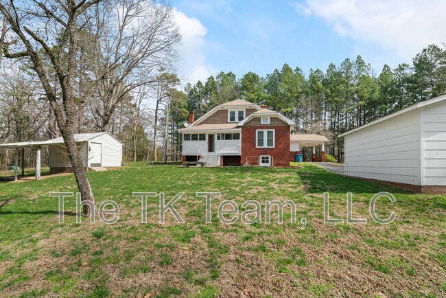 Building Photo - 1919 Old Salisbury-Concord Rd