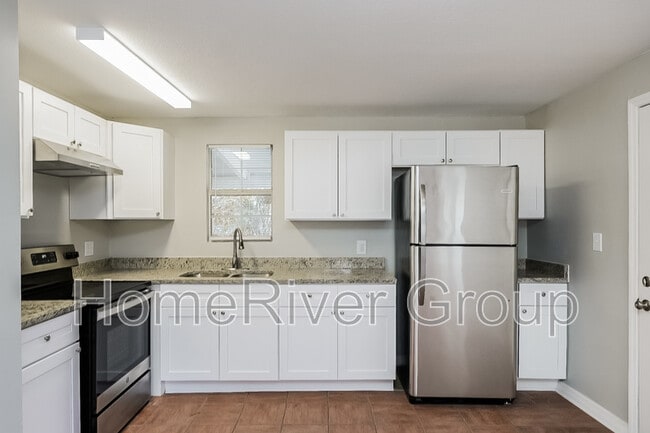 Building Photo - 6210 N 37th St