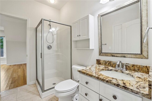 Building Photo - 2503 Regency Lake Dr