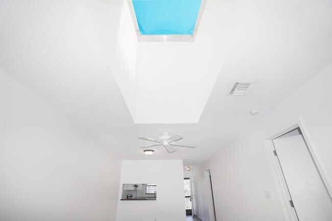 Building Photo - 5361 Treetops Dr